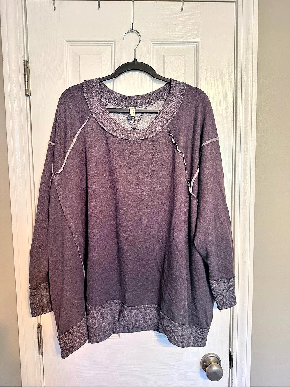 Free people, movement Contrast Seam Sweatshirt Size Medium